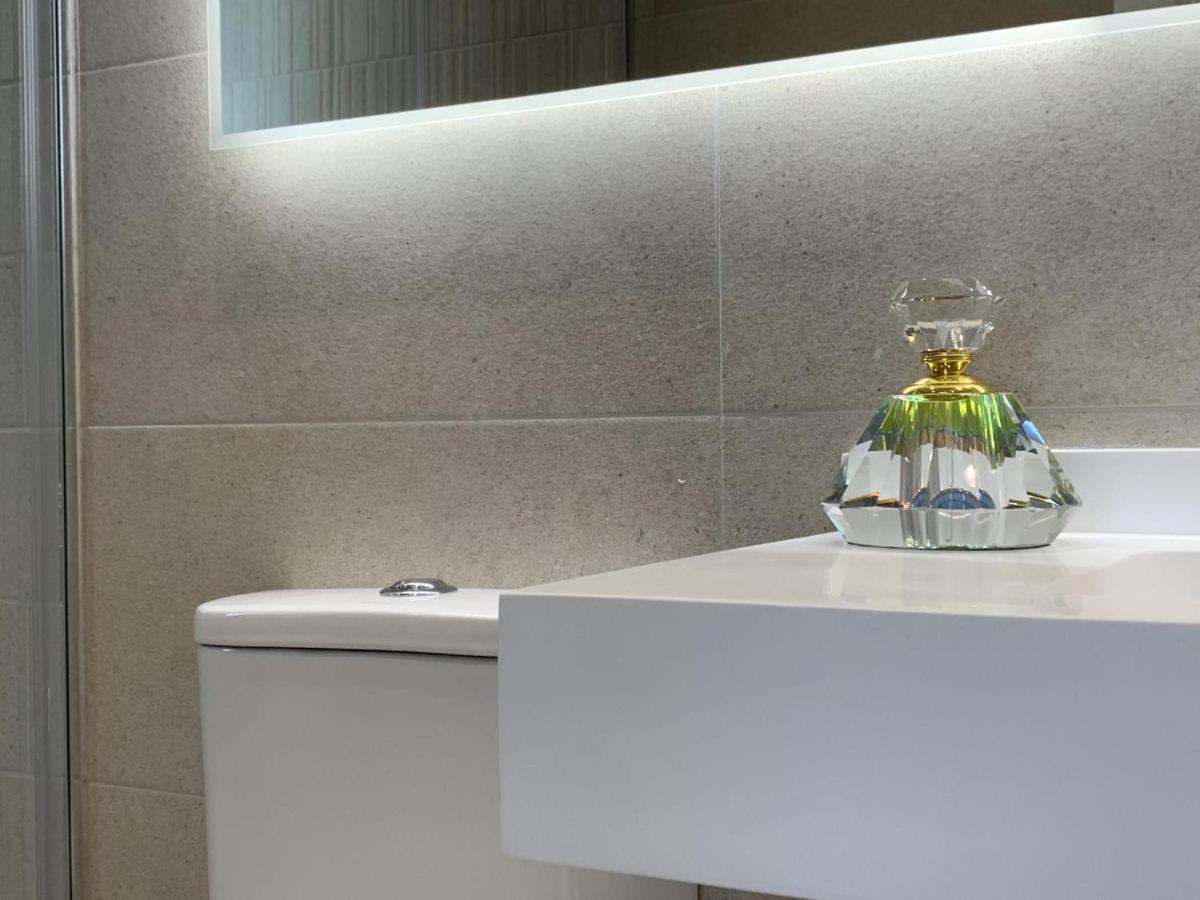 Sitges Spaces Oasis Suites- 4 Bedroom, 4 Ensuite Bathrooms, Terrace, Pool, Sitges Centre Exteriér fotografie