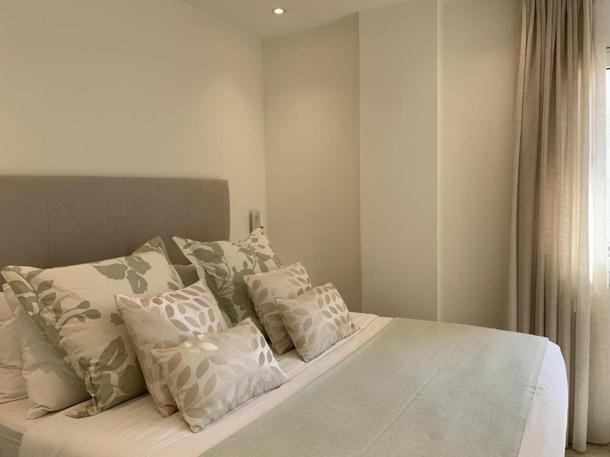 Sitges Spaces Oasis Suites- 4 Bedroom, 4 Ensuite Bathrooms, Terrace, Pool, Sitges Centre Exteriér fotografie